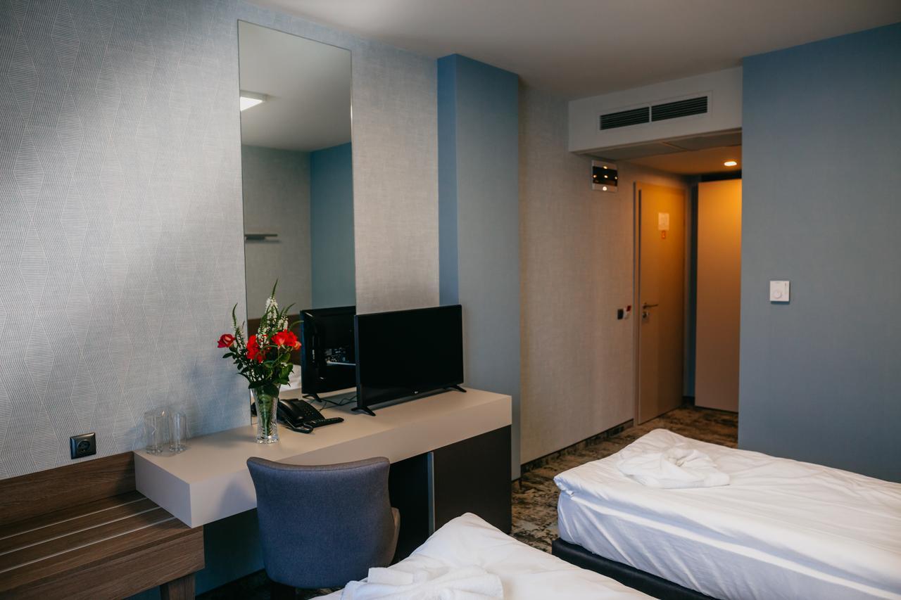 Hotel Leva - Βράτσα Εξωτερικό φωτογραφία